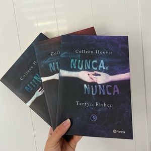 Nunca nunca trilogia de Colleen Hoover y Tarryn fisher